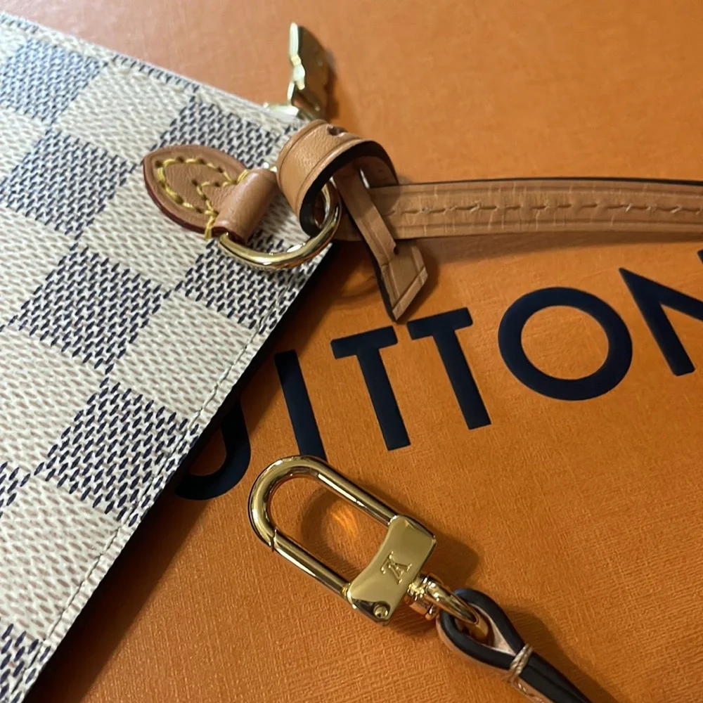 Louis Vuitton Damier Azur Neverfull MM Pochette - Picture 11 of 12